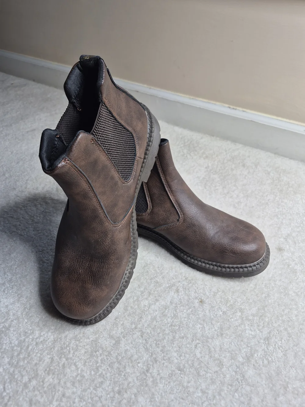 Men's Chelsea Boots in Dark Brown Leather